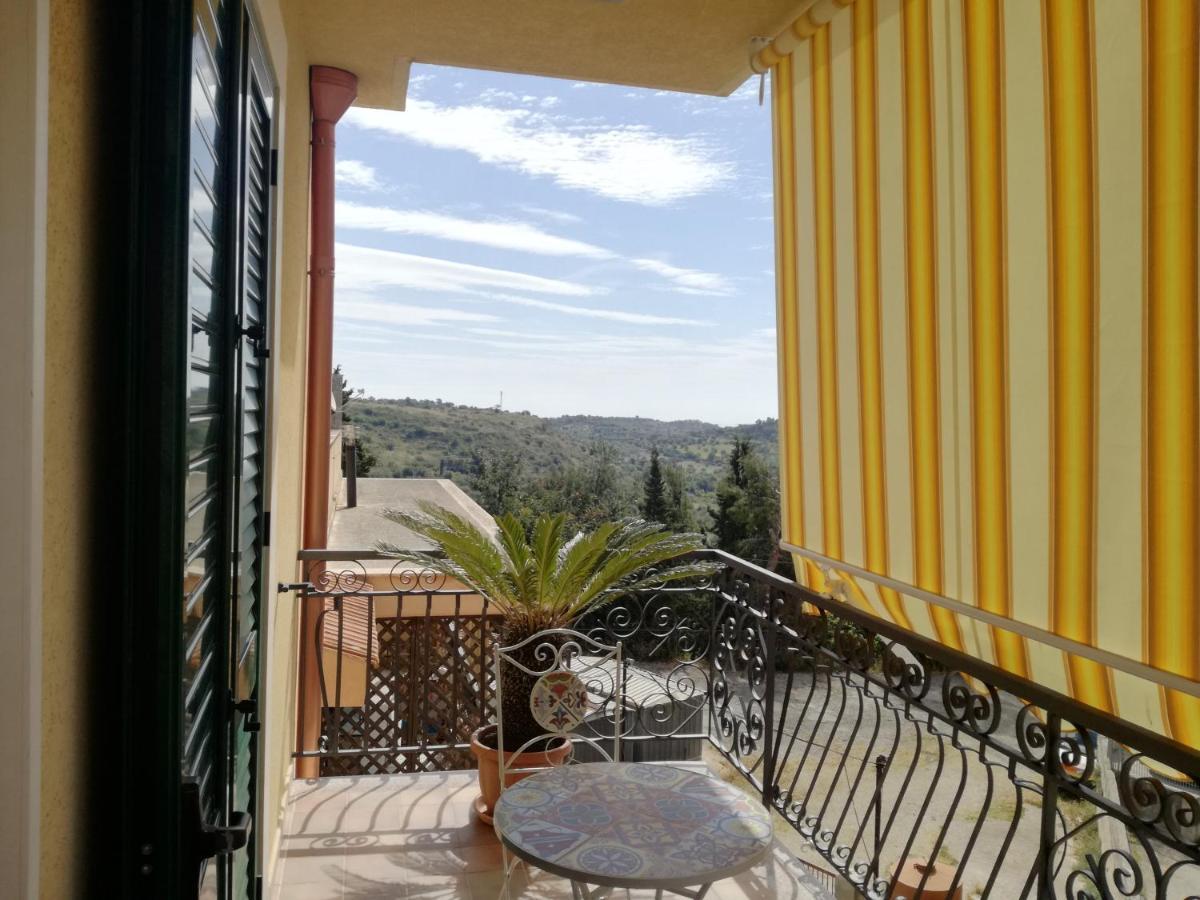 La Dimora Di Helios Apartment Noto Ngoại thất bức ảnh